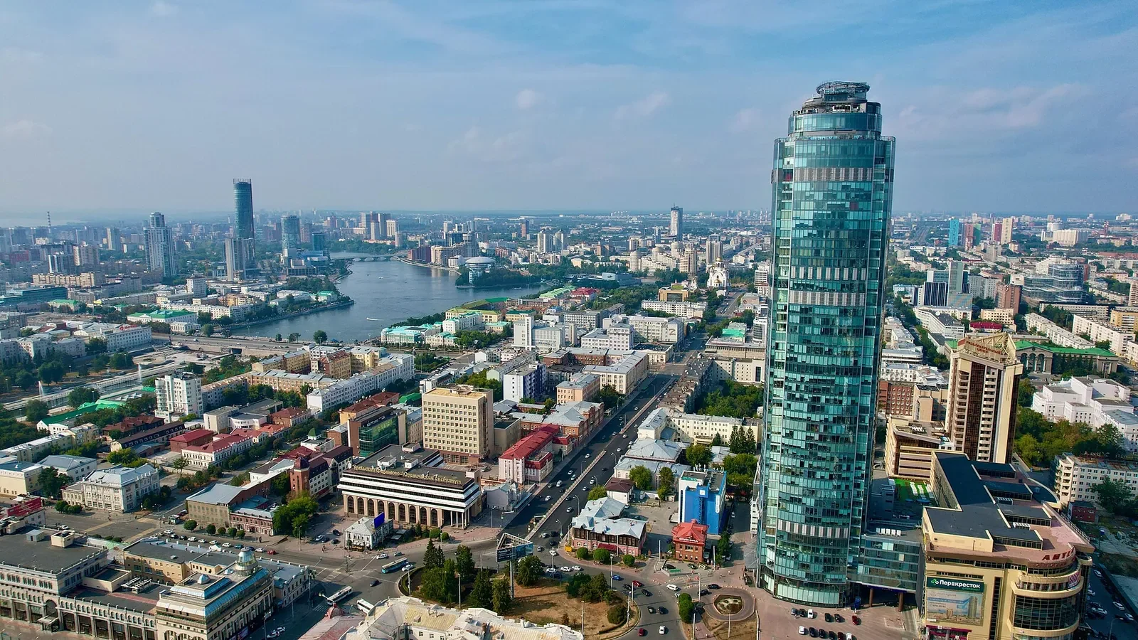 Небоскрёб «Высоцкий» в Екатеринбурге: смотровая площадка, музей и отдых в башне